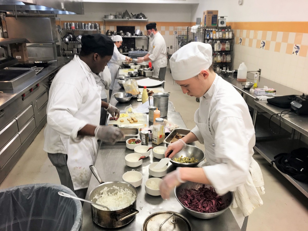 Culinary Competition at CIV sees Students Face Off in a "Super Bowl"