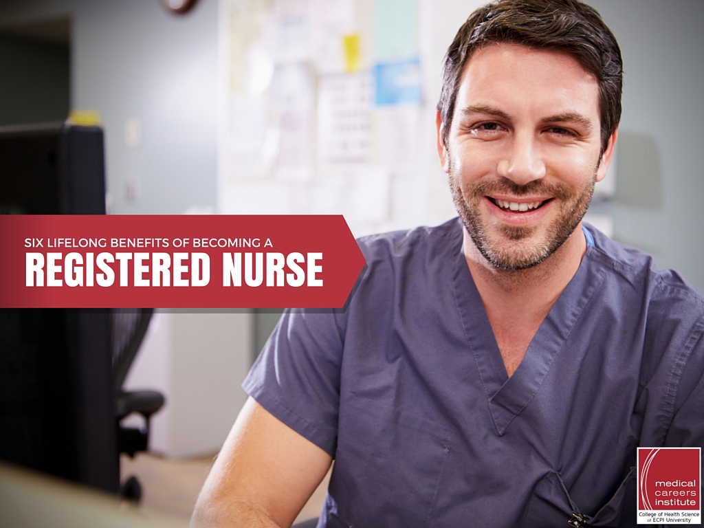 benefits of becoming a registered nurse RN