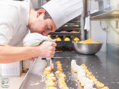 Pastry Chef Responsibilities: What Will Be Expected of Me?