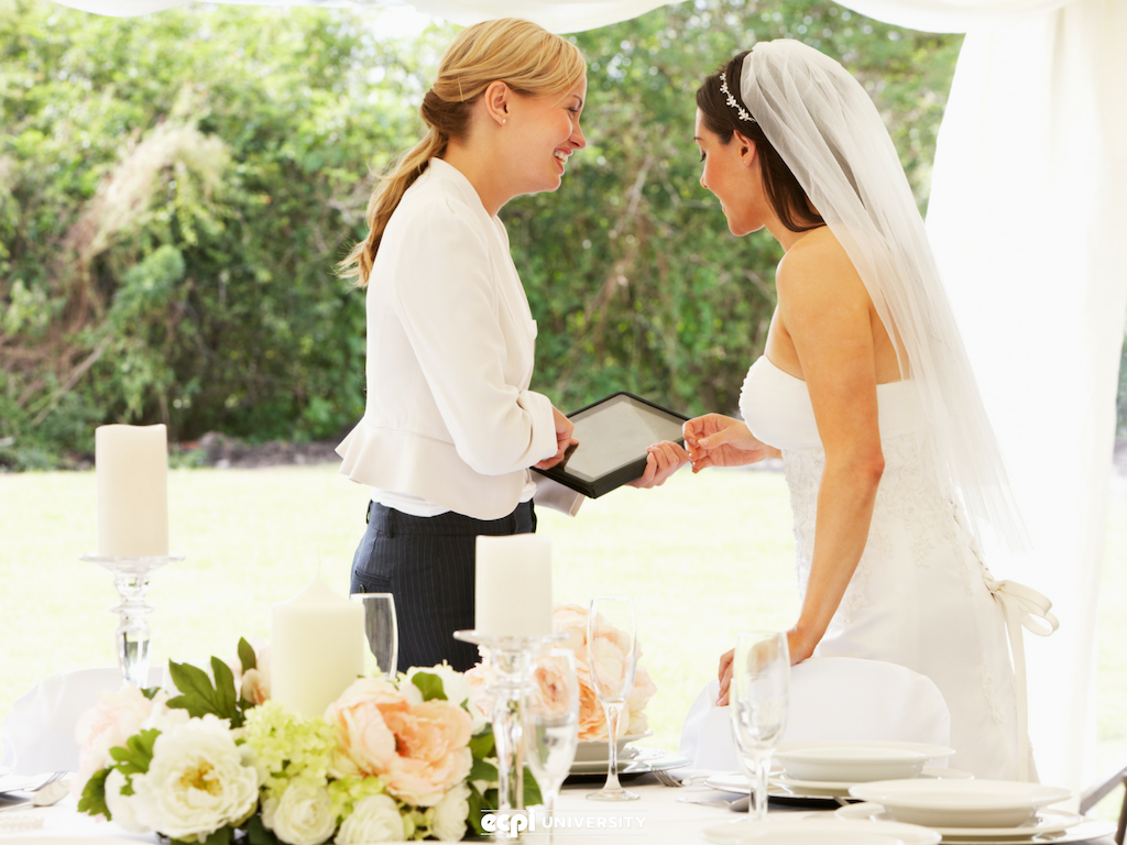 How to Become a Wedding Planner with a Formal Degree